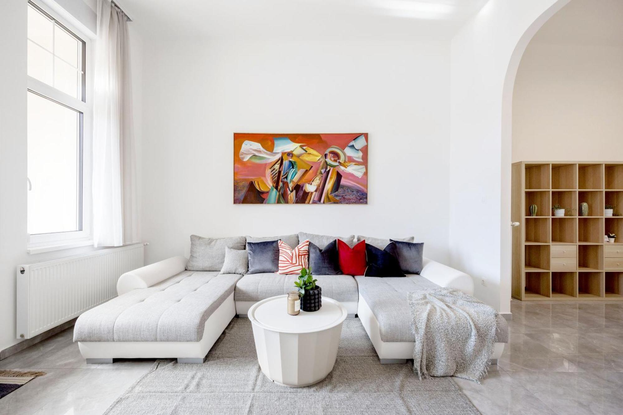 Walk To Vaci Street - Live In Lux Designer