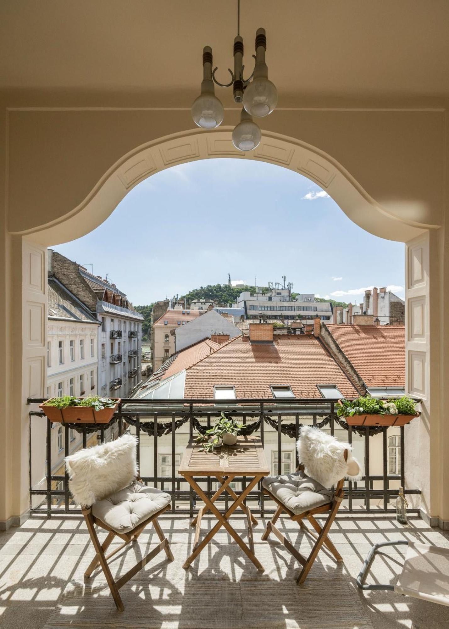 Apartment Walk To Vaci Street - Live In Lux Designer Budapest