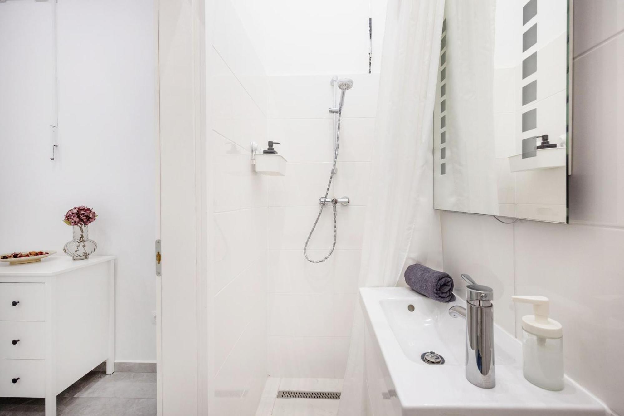 Apartment Walk To Vaci Street - Live In Lux Designer Budapest
