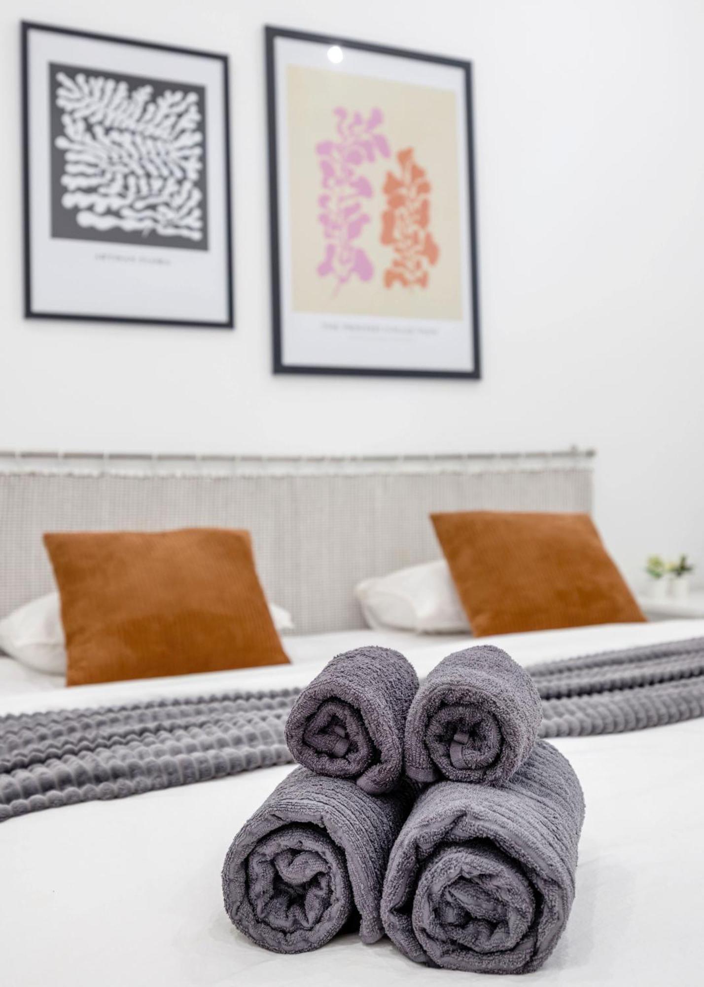 Apartment Walk To Vaci Street - Live In Lux Designer